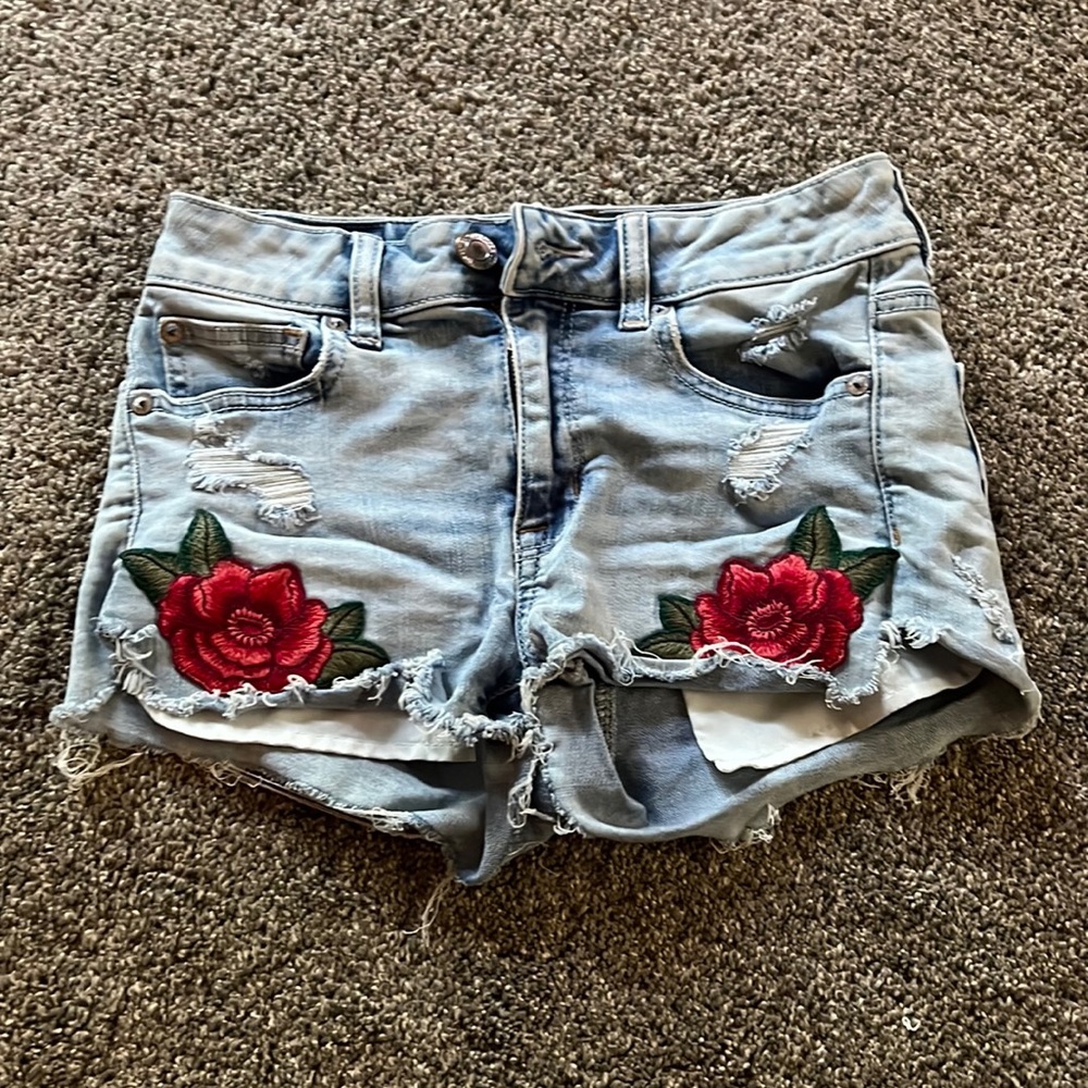 Stitched rose American eagle jean shorts